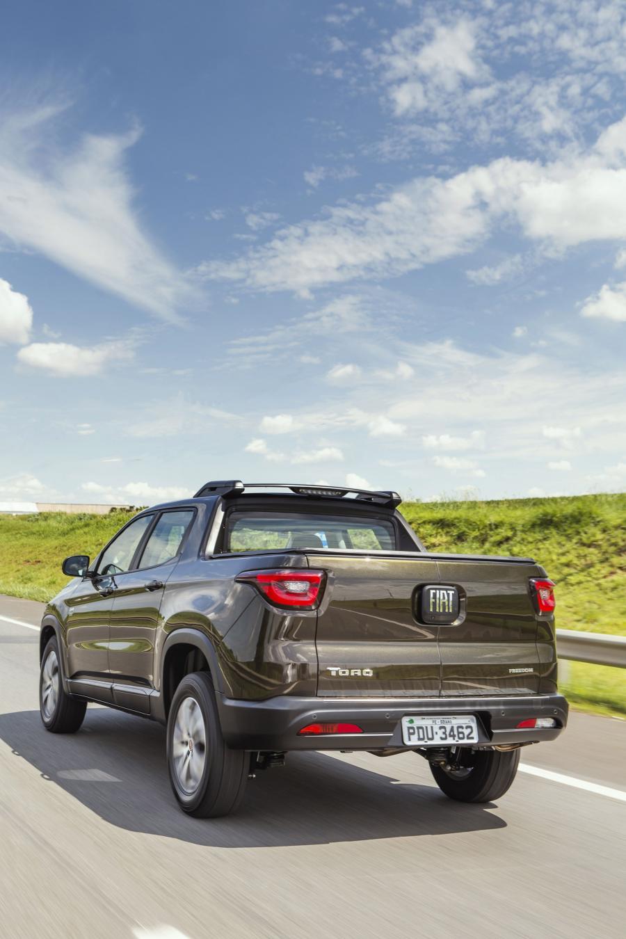  Fiat Toro Freedom 2.0 Diesel 4x4 2016 года  (фото 6 из 11)